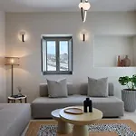 Apanemo Private * Akrotírion